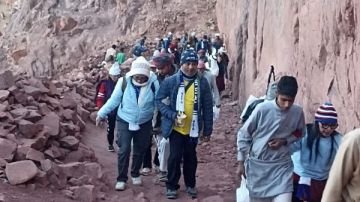 تنصيب المطران سيميون ينعش السياحة دير سانت كاترين يشهد إقبالا تاريخيا