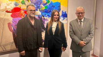 وزارة الثقافة تربط بين الفن التشكيلي والسينما بمعرض كادرات موازية بالأوبرا وزارة الثقافة تربط بين الفن التشكيلي والسينما بمعرض كادرات موازية بالأوبرا