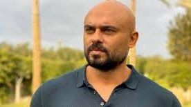 أحمد صلاح حسني: فيلم عودة الماموث خطوة جريئة في مسيرتي الفنية