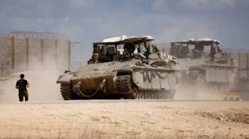 إعلام إسرائيلي: الولايات المتحدة تدعم العمليات في غزة وتدفع للتقدم نحو المرحلة الثانية إعلام إسرائيلي: الولايات المتحدة تدعم العمليات في غزة وتدفع للتقدم نحو المرحلة الثانية