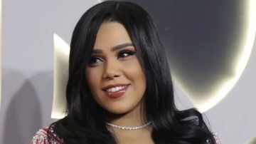 بإطلالة رشيقة.. شيماء سيف تلفت الأنظار في مهرجان البحرين السينمائي