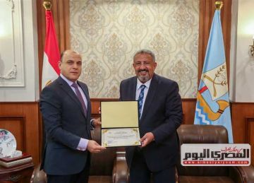 بعد تطوير المنظومة.. تكريم رئيس شركة مياه الشرب والصرف الصحي بكفر الشيخ