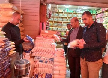 ضبط 2.5 طن منتجات ألبان منتهية الصلاحية في حملات تموينية بالإسكندرية (صور)