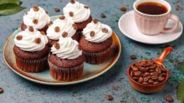 طريقة عمل ميني كيك بالقهوة والشوكولا طريقة عمل ميني كيك بالقهوة والشوكولا