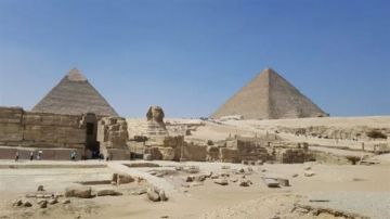 عاجل السياحة والآثار ترد على المزاعم الإسرائيلية بشأن بناء الأهرامات