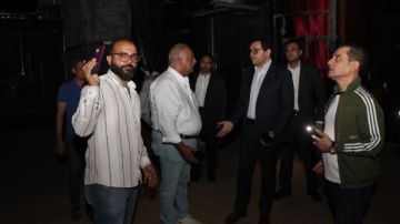 وزير الثقافة يتفقد مشروع إنشاء مسرح مصر بشارع عماد الدين