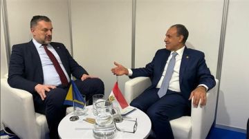 وزير الخارجية: نتطلع لمواصلة تعزيز العلاقات الثنائية مع البوسنة والهرسك