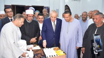 وسط استقبال شعبي حافل.. محافظ الأقصر يعقد لقاء جماهيريا للاستماع لمطالب أهالي الطود