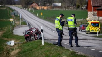 الشرطة السويدية تعلن سقوط قتلى وجرحى في اصطدام حافلة ذات طابقين بمحطة حافلات في ستوكهولم