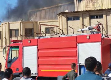 حريق هائل يلتهم مصنع بويات في مدينة السادات والحماية المدنية تكافح النيران