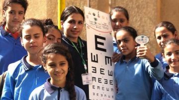 فحص نظر 500 ألف طفل ضمن مبادرة عيون أطفالنا مستقبلنا بمدارس المنيا