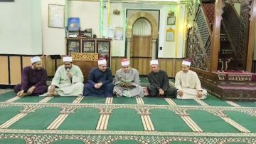 مجلس البردة الشريفة يضيء مسجد النجم بالأقصر في أجواء روحانية مميزة .. فيديو