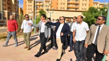 محافظ أسيوط يتفقد مواقع مقترحة لإنشاء أول نادي للذكاء الاصطناعي محافظ أسيوط يتفقد مواقع مقترحة لإنشاء أول نادي للذكاء الاصطناعي