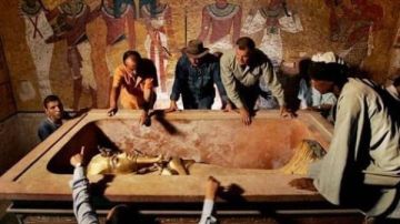 نقوش أثرية ب لغات تؤكد تعاطي المصريين القدماء للأفيون نقوش أثرية ب لغات تؤكد تعاطي المصريين القدماء للأفيون