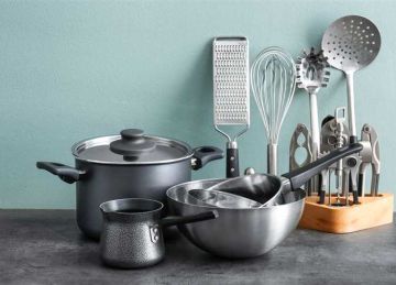  التيفال ولا الأستانلس .. هل نوع حلة الطبخ يغير طعم أكلك؟