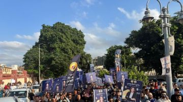 بالآلاف.. مسيرة حاشدة بالإسكندرية لحث المواطنين على المشاركة بانتخابات النواب صور