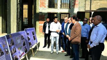 رئيس الوزراء يتفقد منطقة مسجد الحاكم بأمر الله ومشروعي الشوربجي و الأرناؤوطي