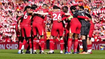 ليفربول يدرس تجديد عقود ثلاثي وسطه لتجنب سيناريو ألكسندر أرنولد