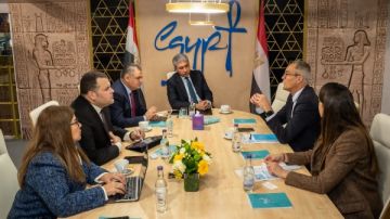 مجموعة عالمية تعلن تدشين فندق عائم جديد بين الأقصر وأسوان لتطوير منتج السياحة النيلية مجموعة عالمية تعلن تدشين فندق عائم جديد بين الأقصر وأسوان لتطوير منتج السياحة النيلية