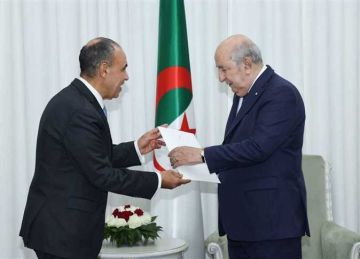 وزير الخارجية يسلم رئيس الجزائر رسالة من الرئيس السيسي