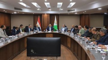 إطلاق منظومة جديدة لنقل المخلفات الصلبة إلى المقالب العمومية المعتمدة في الجيزة