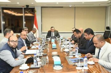 الشربيني يتابع مشروعات المرافق والكهرباء بالمناطق الصناعية بالمدن الجديدة