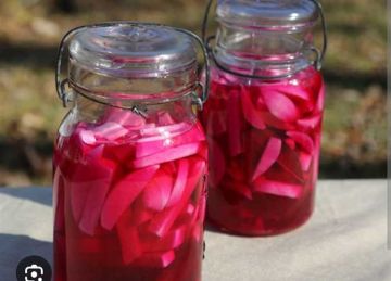 مالي الأسواق الآن.. أفضل طريقة لتخليل اللفت مع البنجر