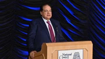  أقول للإسرائيليين مدوا أيديكم للسلام.. ونهر النيل أمن قومي لمصر رسائل حاسمة من أبوالعينين لصناع القرار الأمريكي بواشنطن