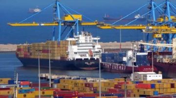 تداول 16 ألف طن بضائع عامة ومتنوعة بموانئ البحر الأحمر تداول 16 ألف طن بضائع عامة ومتنوعة بموانئ البحر الأحمر