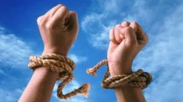 ضي التعافي يكسر ظلام الإدمان.. رحلة شفاء شاب من المخدرات في سوهاج