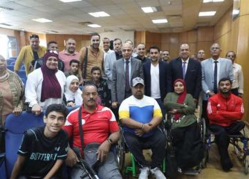 محافظ المنيا وكابتن منتخب مصر يكرمان الأبطال المتميزين رياضيا من ذوي الهمم (صور)