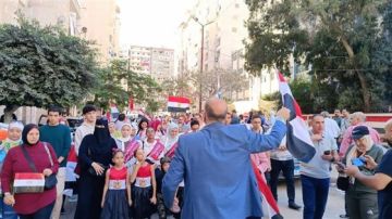 مراسلة إكسترا نيوز تنقل كواليس عملية التصويت في الجيزة مراسلة إكسترا نيوز تنقل كواليس عملية التصويت في الجيزة