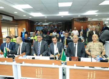 من داخل مركز السيطرة.. محافظ الجيزة يتابع انتظام فتح اللجان في ثاني أيام انتخابات مجلس النواب 2025