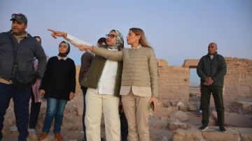 اليونسكو تبحث آليات التعاون في مشروع التوثيق الرقمي لقرية القصر الإسلامية بالوادي الجديد