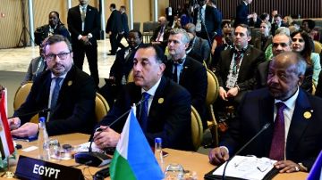 رئيس الوزراء يشارك بالجلسة الافتتاحية في قمة الاتحادين الأفريقي والأوروبي بأنجولا