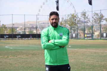 سمير كمونة: حسام حسن قادر على قيادة الفراعنة للمنافسة على كل البطولات