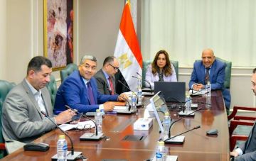 مصر .. الكهرباء و البيئة تبحثان العمل المشترك في الطاقة الجديدة مصر .. الكهرباء و البيئة تبحثان العمل المشترك في الطاقة الجديدة