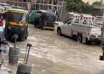 بسبب كسر ماسورة مياه.. شلل مروري بشارع المحطة بزفتى في الغربية (صور)