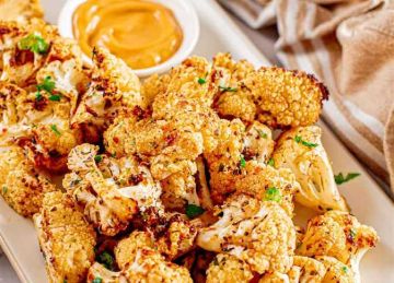 من غير ولا نقطة زيت واحدة.. طريقة عمل القرنبيط بالخلطة في الفرن (مقرمش وصحي) من غير ولا نقطة زيت واحدة.. طريقة عمل القرنبيط بالخلطة في الفرن (مقرمش وصحي)