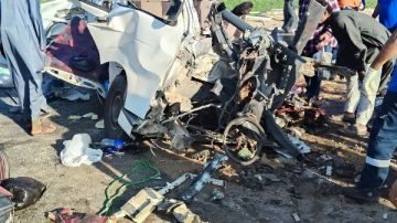 ارتفاع عدد ضحايا حادث طريق إسنا الصحراوي الغربي إلى 8 وفيات و11 مصابا أثناء توجههم إلى مولد الماري جرجس بالأقصر ارتفاع عدد ضحايا حادث طريق إسنا الصحراوي الغربي إلى 8 وفيات و11 مصابا أثناء توجههم إلى مولد الماري جرجس بالأقصر