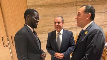 رئيس السنغال: العلاقة مع مصر تمثل نموذجا للتعاون المثمر بين الدول الإفريقية رئيس السنغال: العلاقة مع مصر تمثل نموذجا للتعاون المثمر بين الدول الإفريقية