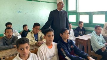 رئيس منطقة كفر الشيخ الأزهرية يتفقد سير العمل بمعاهد بلطيم.. صور رئيس منطقة كفر الشيخ الأزهرية يتفقد سير العمل بمعاهد بلطيم.. صور