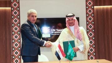 وزير السياحة والآثار ونظيرة السعودي يوقعان مشروع برنامج تنفيذي للتعاون