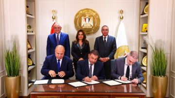 النقل توقع بروتوكول طرح حق انتفاع وإدارة مرفق النقل الداخلي بالغربية