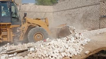 محافظ أسيوط: استرداد 228 فدانا و600 متر مربع خلال تنفيذ 26 قرار إزالة محافظ أسيوط: استرداد 228 فدانا و600 متر مربع خلال تنفيذ 26 قرار إزالة