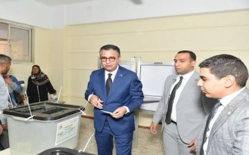 وزير التموين يدلي بصوته في انتخابات مجلس النواب المصري