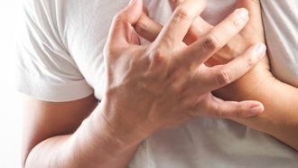 استشاري أمراض باطنية: مافيا صالات الجيم تبيع المكملات الغذائية.. الهرمونات تسبب تضخم عضلة القلب استشاري أمراض باطنية: مافيا صالات الجيم تبيع المكملات الغذائية.. الهرمونات تسبب تضخم عضلة القلب