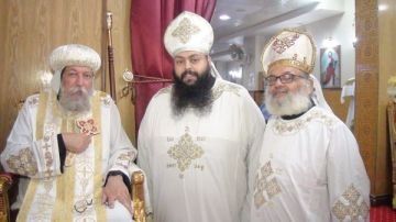 تدشين أيقونات ورسامة شمامسة جدد لكنيسة القديس مارمرقس والأنبا باخوميوس بدمنهور تدشين أيقونات ورسامة شمامسة جدد لكنيسة القديس مارمرقس والأنبا باخوميوس بدمنهور