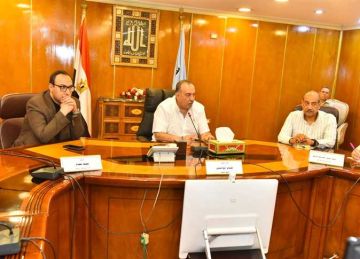 توجيهات برفع كفاءة الشوارع والميادين بمختلف المراكز والأحياء في أسيوط توجيهات برفع كفاءة الشوارع والميادين بمختلف المراكز والأحياء في أسيوط