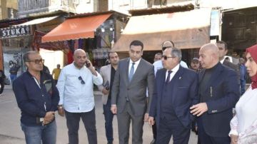 محافظ بورسعيد يعلن بدء أعمال التطوير بمنطقة الحميدي والتجاري